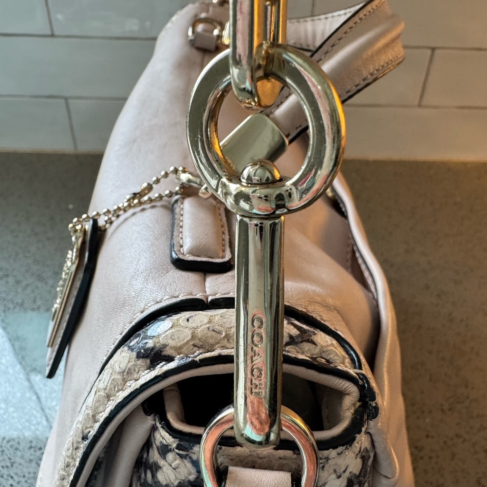 Coach Madison w/Python Light Pearl Pink - Picture 4 of 12